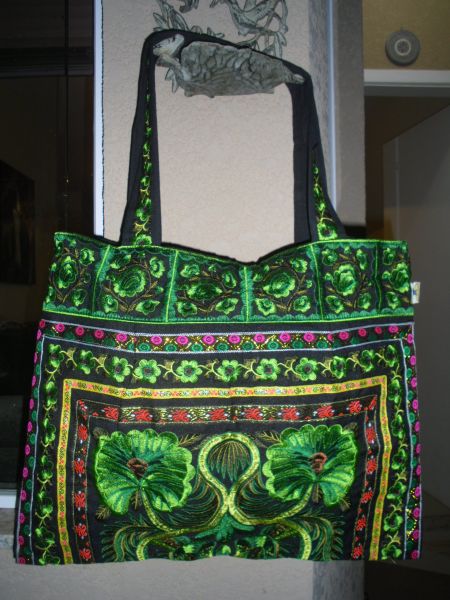 Bolsa Bordada Tailandesa Grande